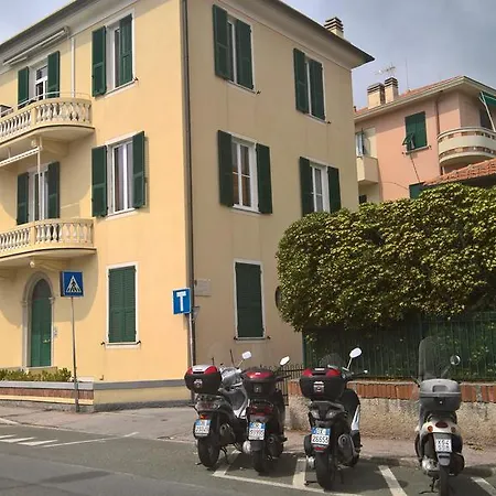 Cavi Al Mare Modern Flat